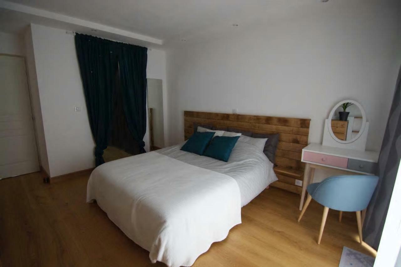 Appartement Ti Laouen Karaez à Carhaix-Plouguer Extérieur photo