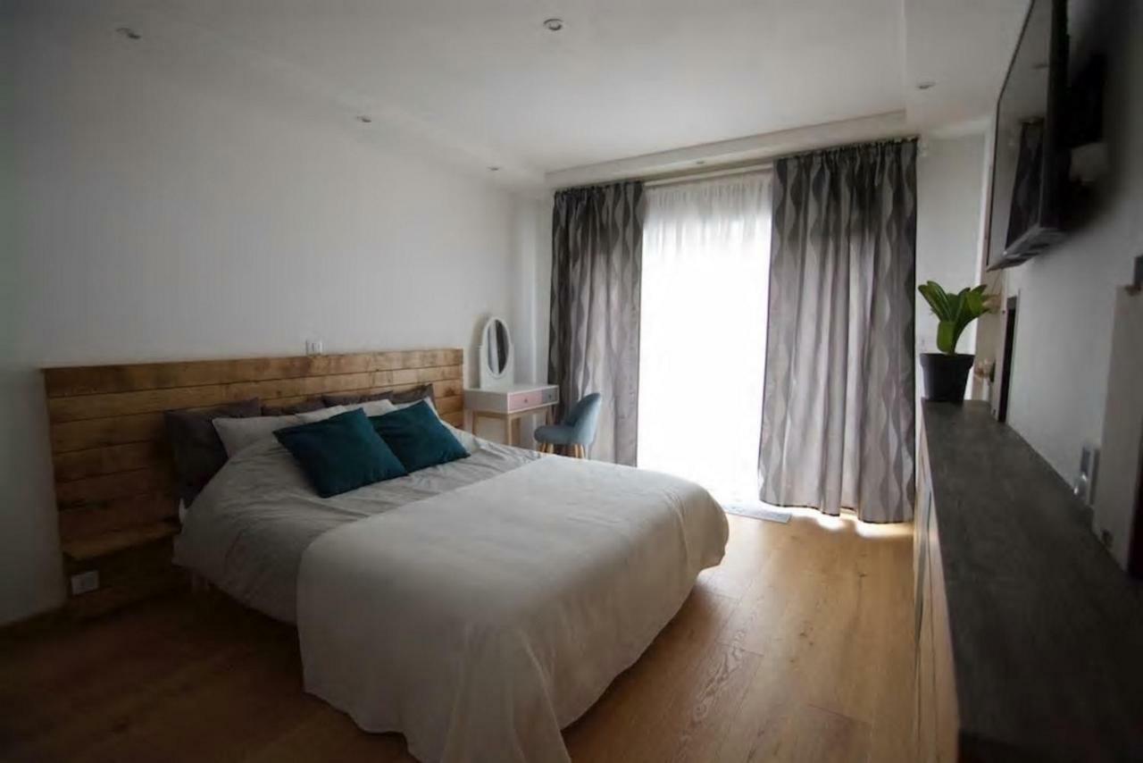 Appartement Ti Laouen Karaez à Carhaix-Plouguer Extérieur photo